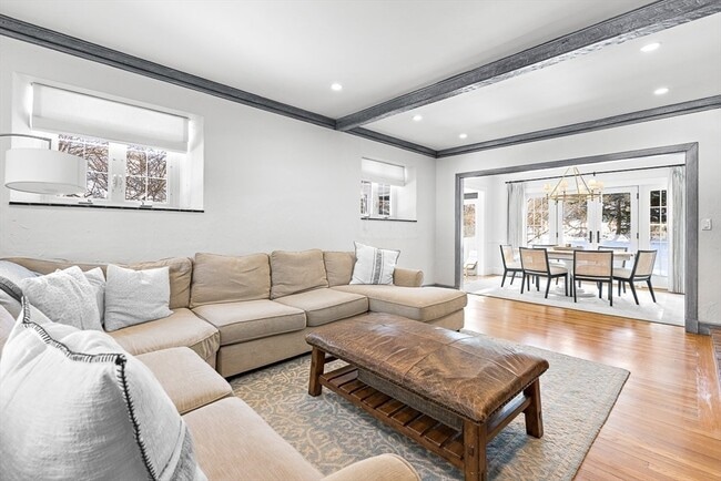 Building Photo - 23 Jefferson Rd