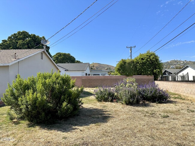 Building Photo - 36 La Verne Ave