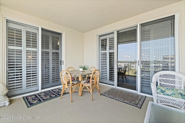 Building Photo - 601 Shorewood Dr