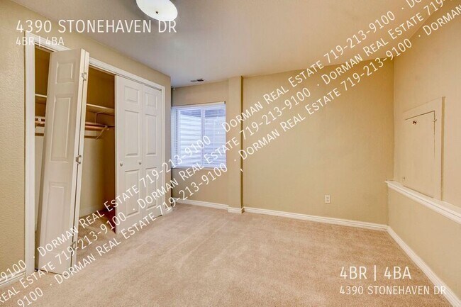 Building Photo - 4390 Stonehaven Dr