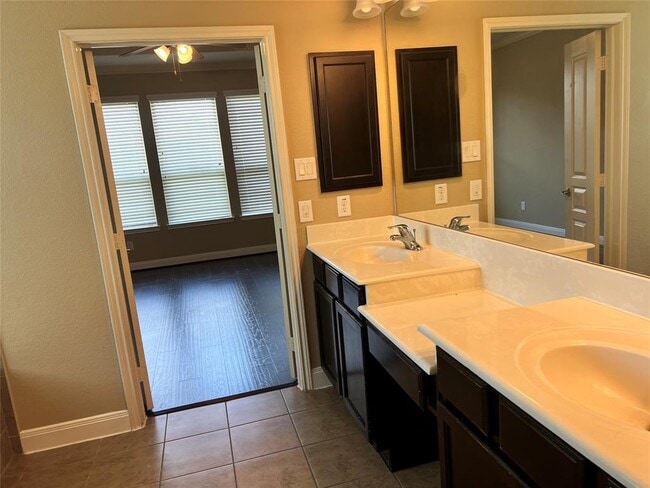 Building Photo - 4318 Bay Wind Ct