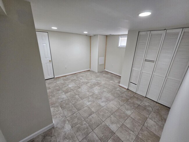 Building Photo - 4 Bedroom Single Home in Baltimore County