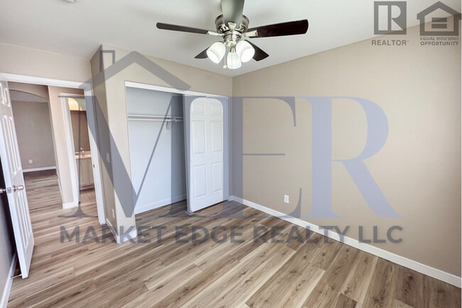 Building Photo - 3Bed/2Bath Home at Broadway/16th St! Ready for Immediate Move-In!--NO HOA!