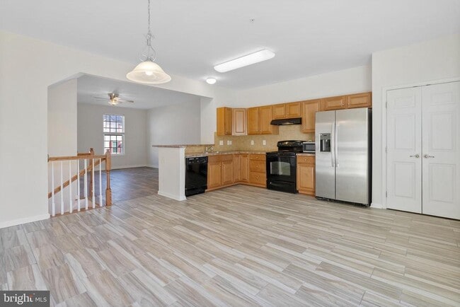 Building Photo - 407 Susan Cir