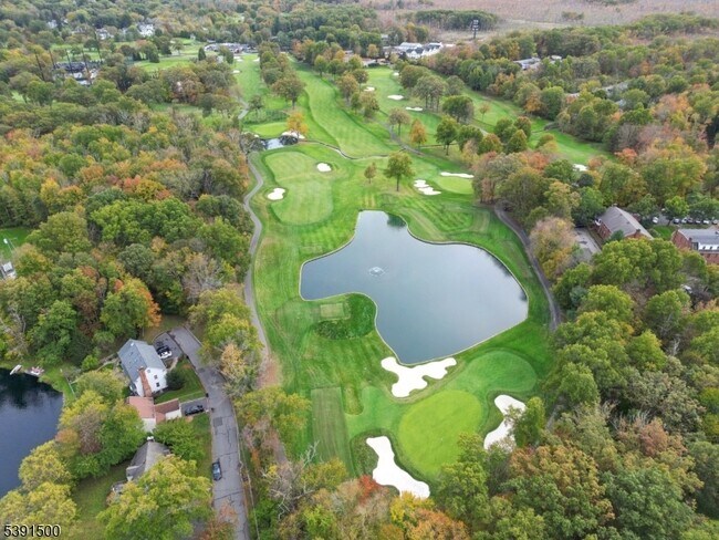 Building Photo - 15 Lake Rd