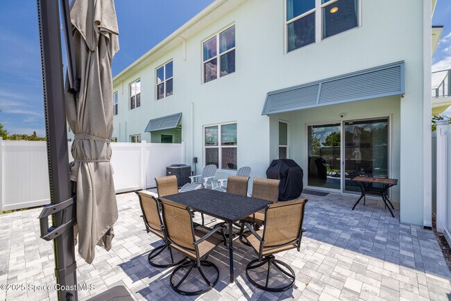 Building Photo - 1380 Windchime Ln