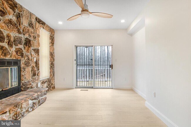 Building Photo - 8009 Poplar Hill Dr