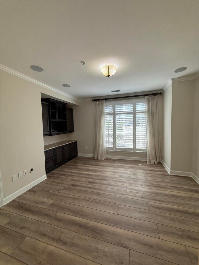 Building Photo - 404 Kelly Plantation Dr