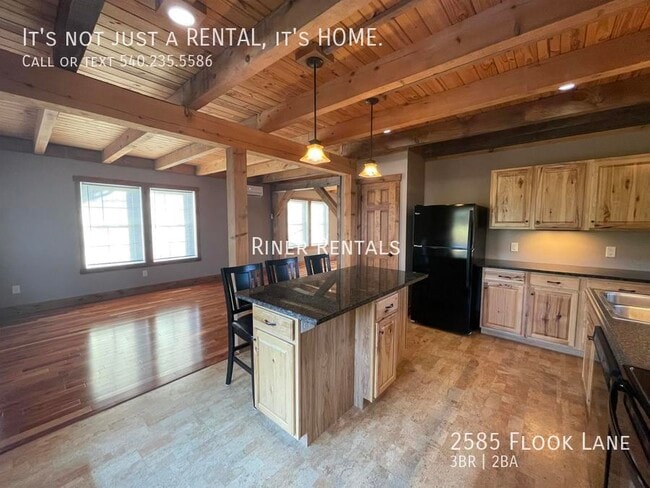 Building Photo - 2585 Flook Ln