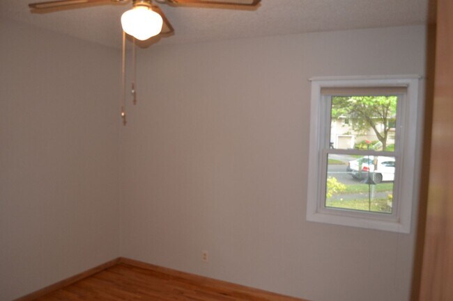 Building Photo - 3BR Home on Large Corner Lot – NW Rochester