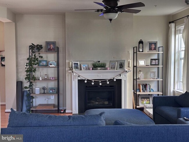 Building Photo - 43700 Tansy Way