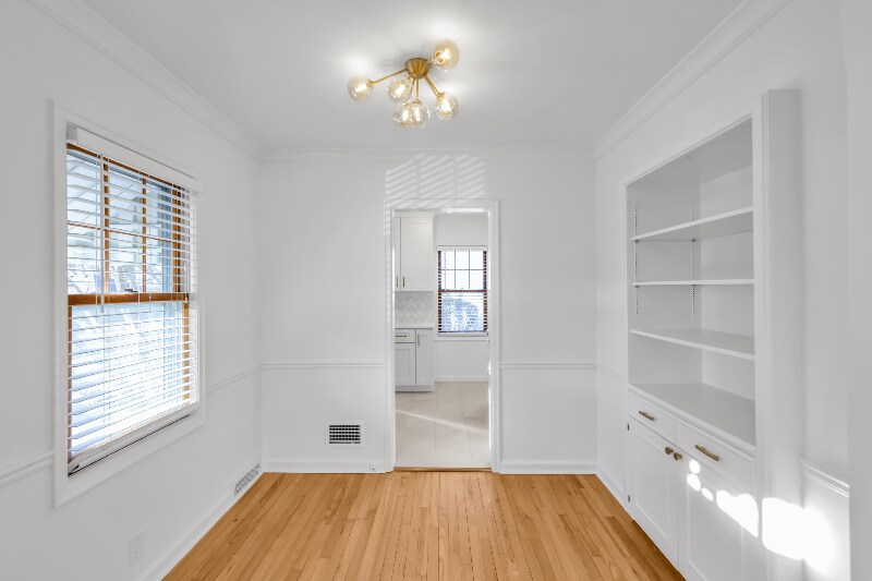 Building Photo - 1927 S 61st St