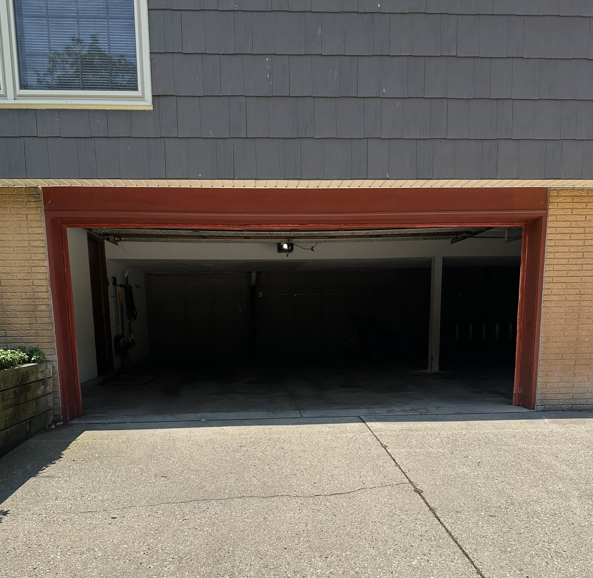 Garage - 1331 Martha Washington Dr