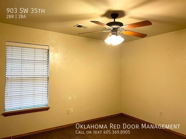 Building Photo - 903 SW 35th-