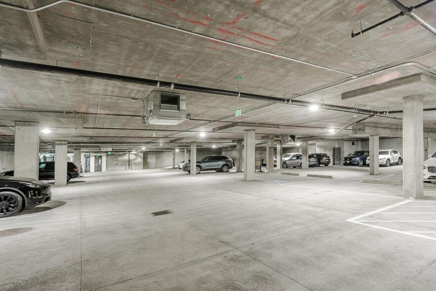 Building Photo - 600 El Camino Real