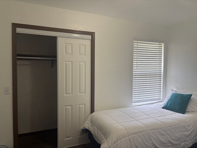 Building Photo - Modern Comfort in NE OKC – 3 Bed, 2.5 Bath w/ Garage & Yard