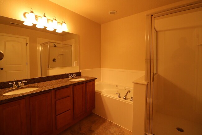 Building Photo - Traverse Mountain Home