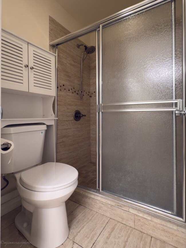 Building Photo - Beautiful 4 Bedroom, 3 Bath Home in Lemon ...