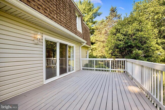 Building Photo - 1518 Gingerwood Ct