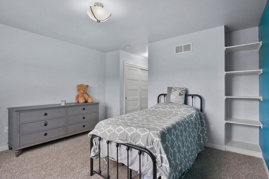 Bedroom 4 - 630 Big Stone Trl