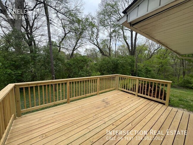 Building Photo - 3 Helen Ct