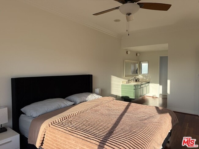 Building Photo - 234 N Kenwood St