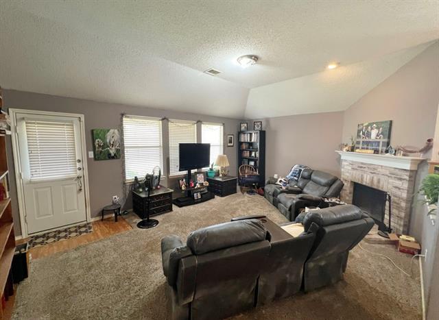 Building Photo - 1616 Logan Dr