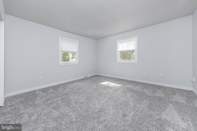 Building Photo - 115 Greenvale Ct