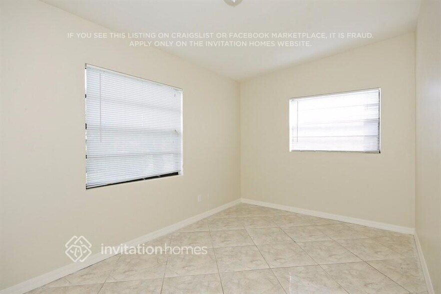 Building Photo - 7034 Pender Way