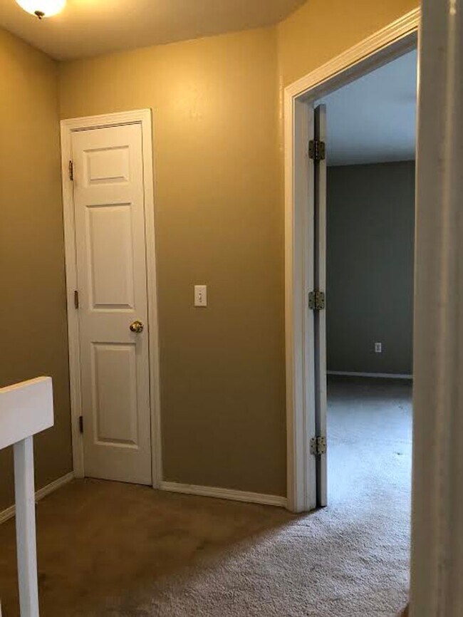 Building Photo - 2662 Bannister Ct