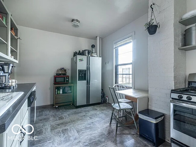 Building Photo - 2020 N Delaware St