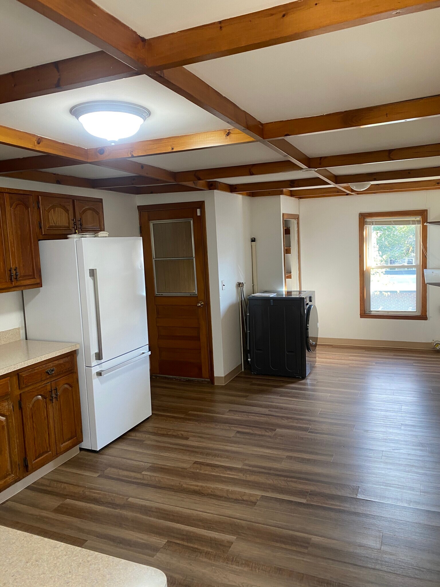 Building Photo - 114 Thorndike St