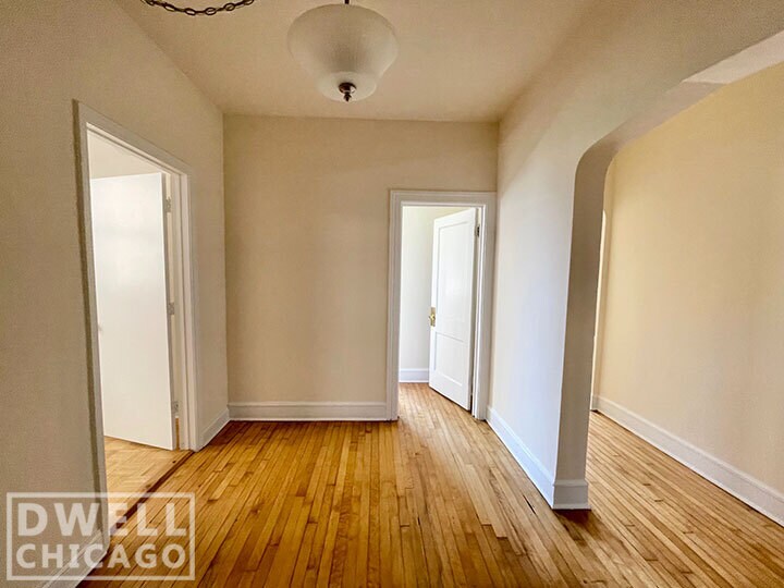 Building Photo - 2331 N Spaulding Ave
