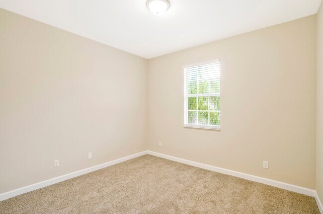 Building Photo - 9661 Sw Purple Martin Way