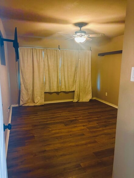 Building Photo - 1148 White Lake Ct