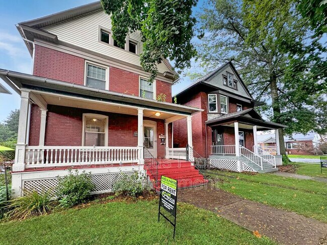 Building Photo - 1317 Elmira St