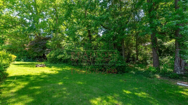 Building Photo - 3940 Biltmore Dr