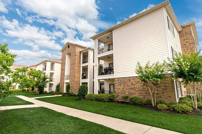Building Photo - 5402-FM1488 FM 1488 Rd