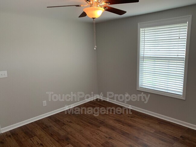 Building Photo - 15210 Hus McGinnis Rd