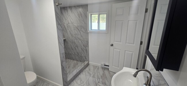 Building Photo - Brand new remodeled 2 bedroom house in Kunkletown!