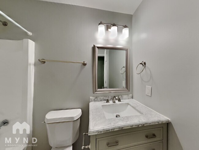 Building Photo - 5613 Deerborn Dr