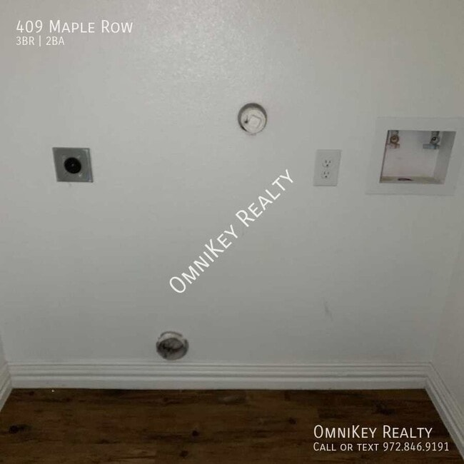 Building Photo - 409 Maple Row