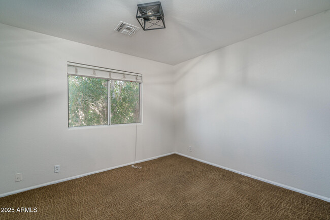 Building Photo - 5951 W Irma Ln