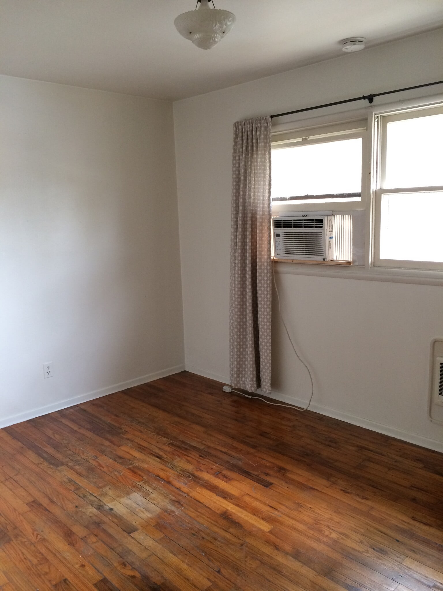 Building Photo - 4808 SE Salmon St