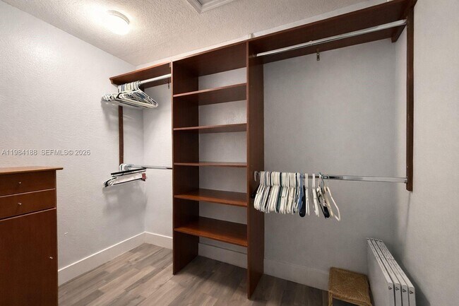 Building Photo - 10909 NW 43rd Ln