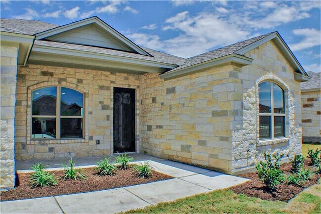 Building Photo - 336 Jake Dr