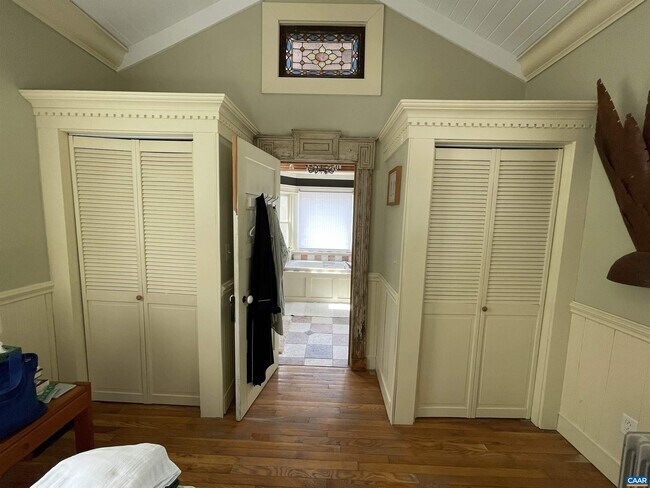 Building Photo - 954 Old Lynchburg Rd