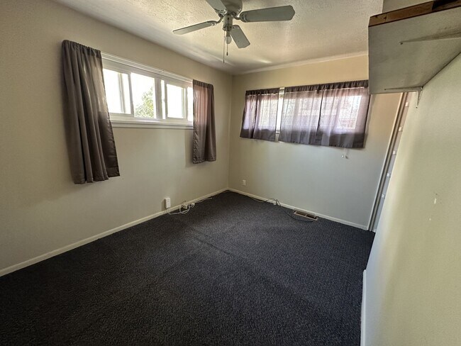 Building Photo - 1296 Buccaneer Dr