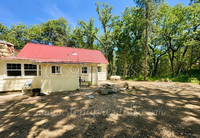 Building Photo - 21313 Phoenix Lake Rd