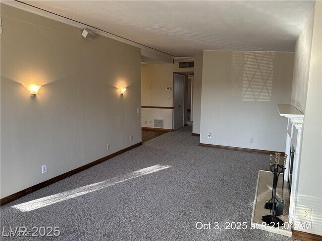 Building Photo - 319 Yosemite St